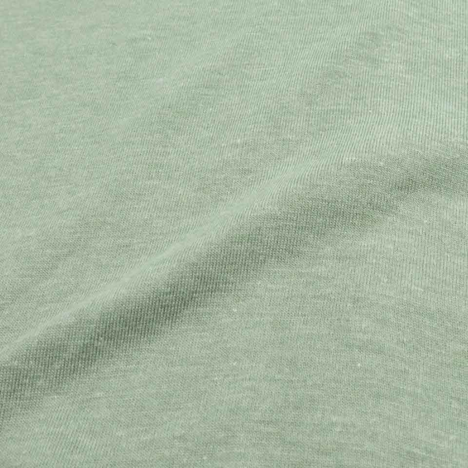 ผ้า TC20 Single (TC 20s Single Jersey) คือผ้าผสมระหว่างเส้นใย Polyester และ Cotton (Tetron Cotton) ที่ถักแบบ Single Jersey ซึ่งเป็นโครงสร้างผ้ายืดที่นิยมใช้ในการผลิตเสื้อยืด