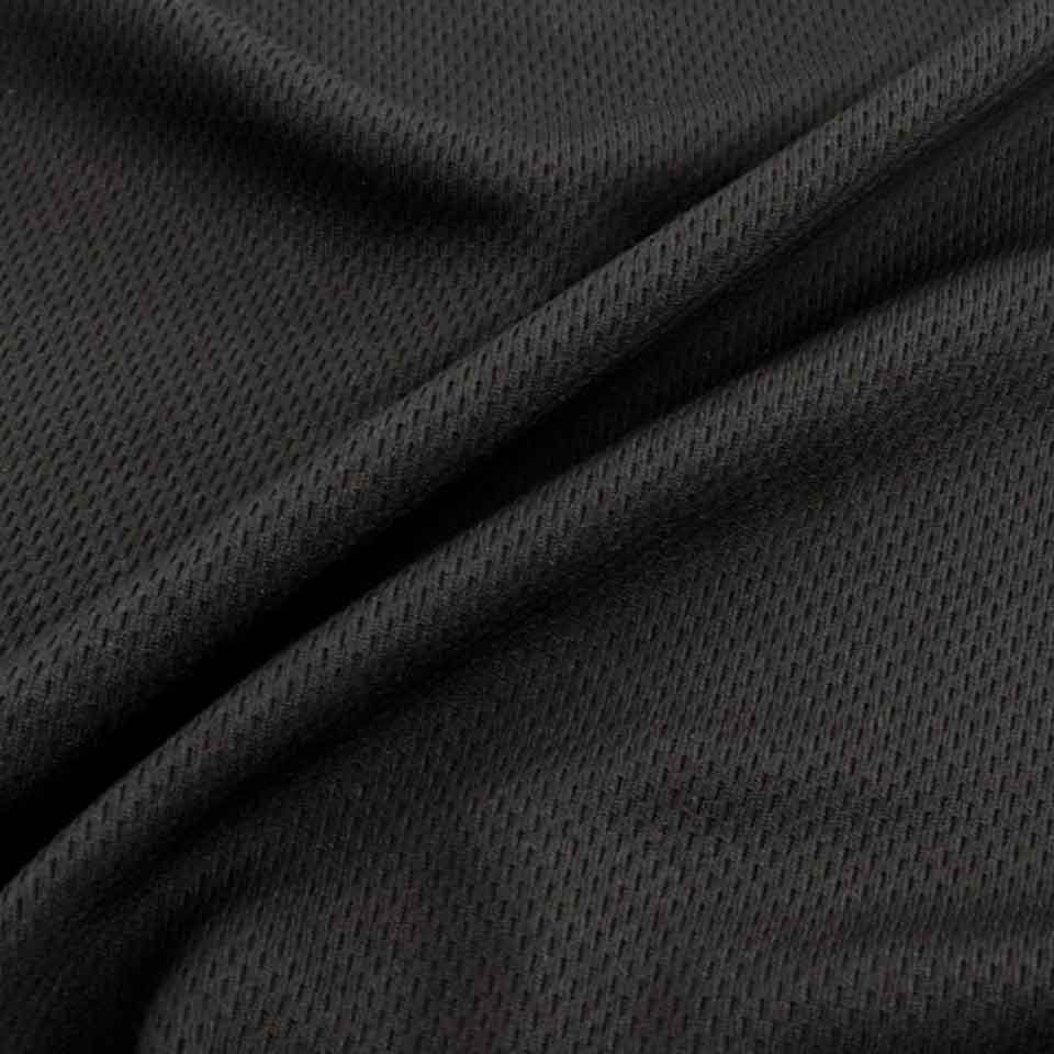 ผ้า เม็ดข้าวสารไมโคร จะมีพื้นผิวที่ไม่เรียบเหมือนผ้าไมโครเรียบ และให้สัมผัสแตกต่างจากผ้าคอตตอน โดยจะเน้นการใช้งานด้านฟังก์ชันมากกว่าแฟชั่น